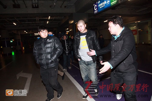 郭德纲徒弟再打记者 在警局嬉笑串供