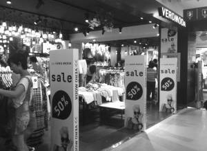 ZARA��H&M�ȷ�װ�Ϻڰ� �����̼��������